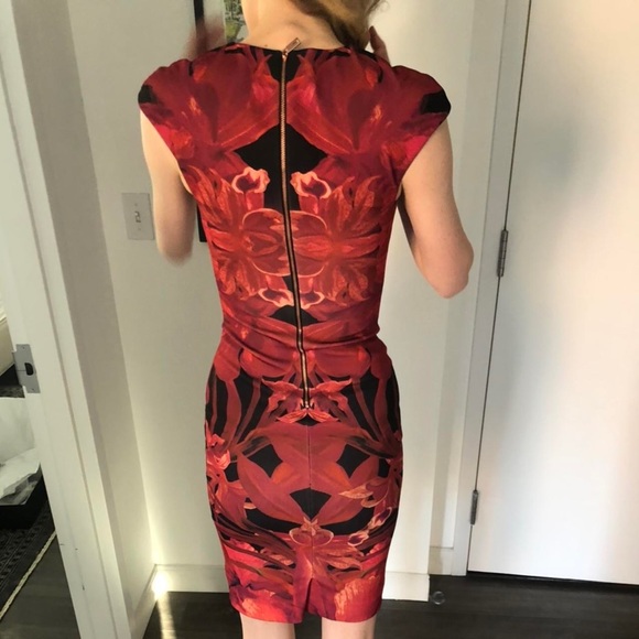 Ted Baker midi sheath dress, Size 0, Bold red floral print - Picture 5 of 11